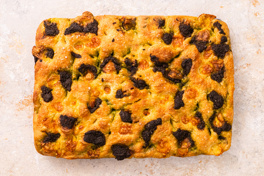 Focaccia mit Pesto und Bocconcini