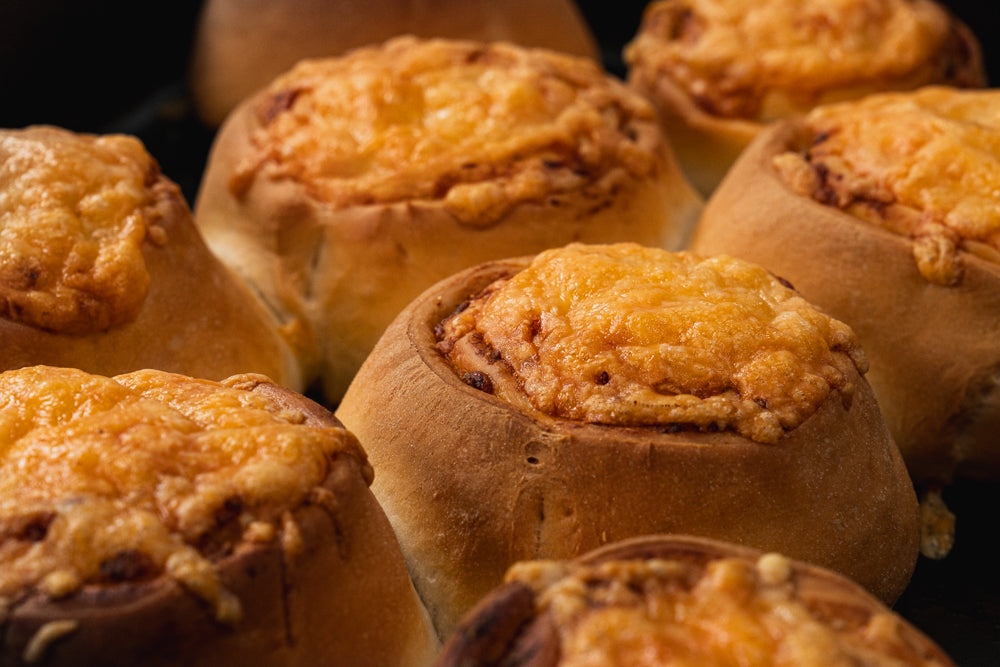 Andy Cooks - Cheese garlic bread scrolls