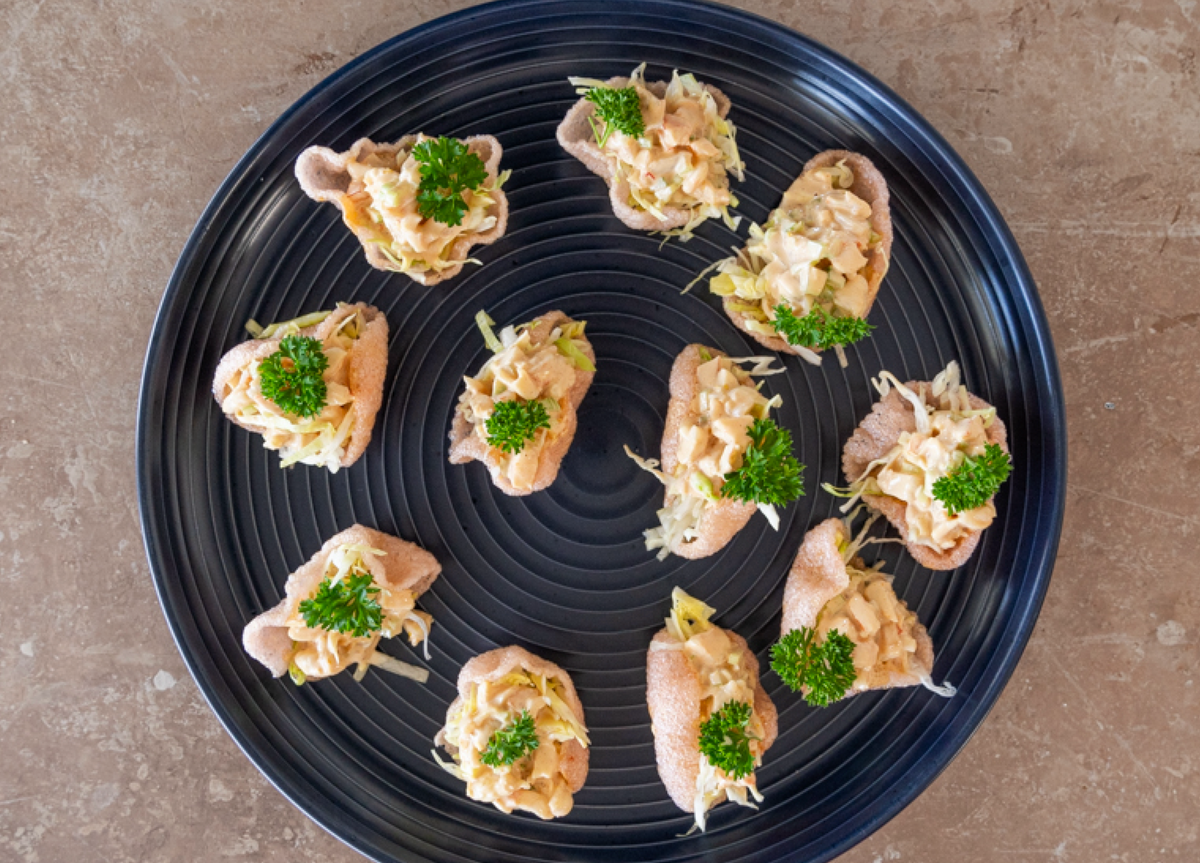 Prawn cocktail crackers