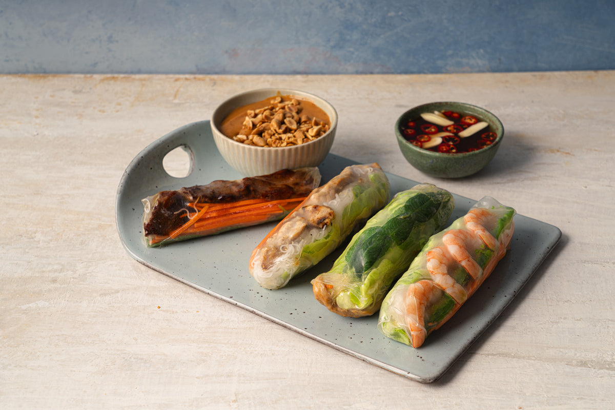 Klebrige Schweinefleisch-Reispapierrollen